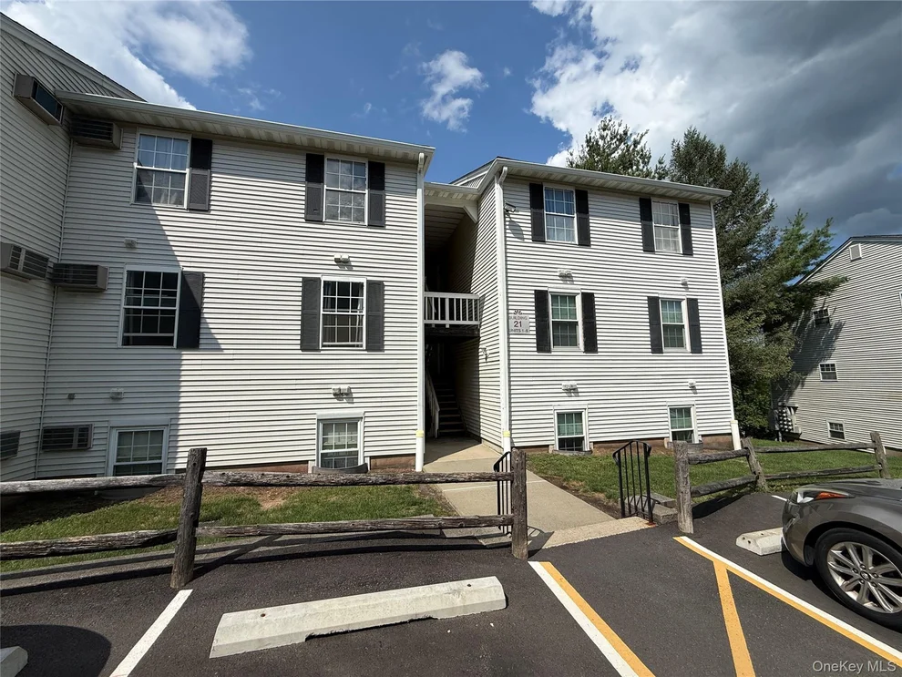 Unit for sale at 21 Lexington Hill, Monroe, NY 10926