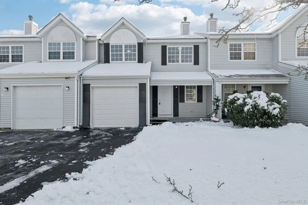 Unit for sale at 43 Cherry Street, Islip, NY 11722