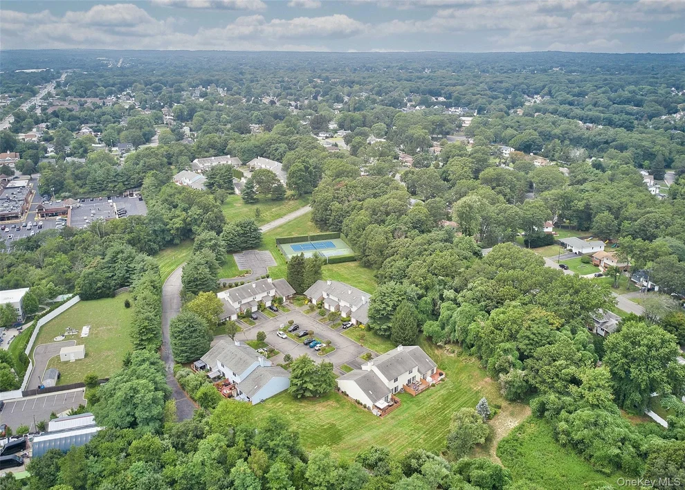 Unit for sale at 27 Sandy Hill Road, Smithtown, NY 11725