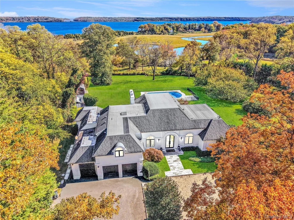 Unit for sale at 204 Centre Island Road, Oyster Bay, NY 11771