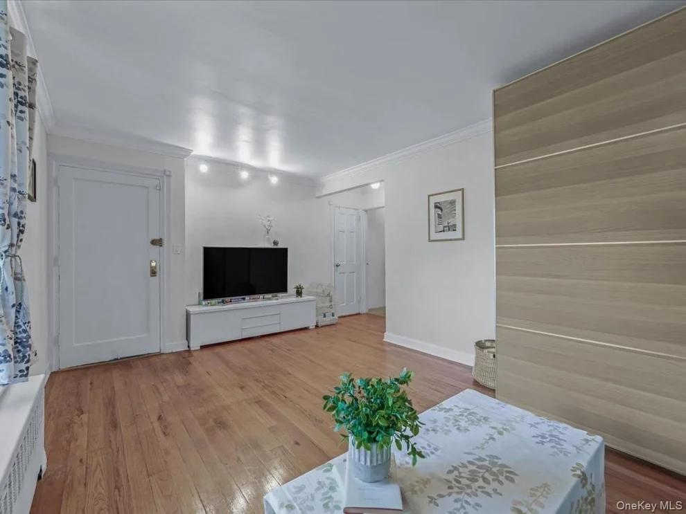 Unit for sale at 13 W Mill Drive, North Hempstead, NY 11021