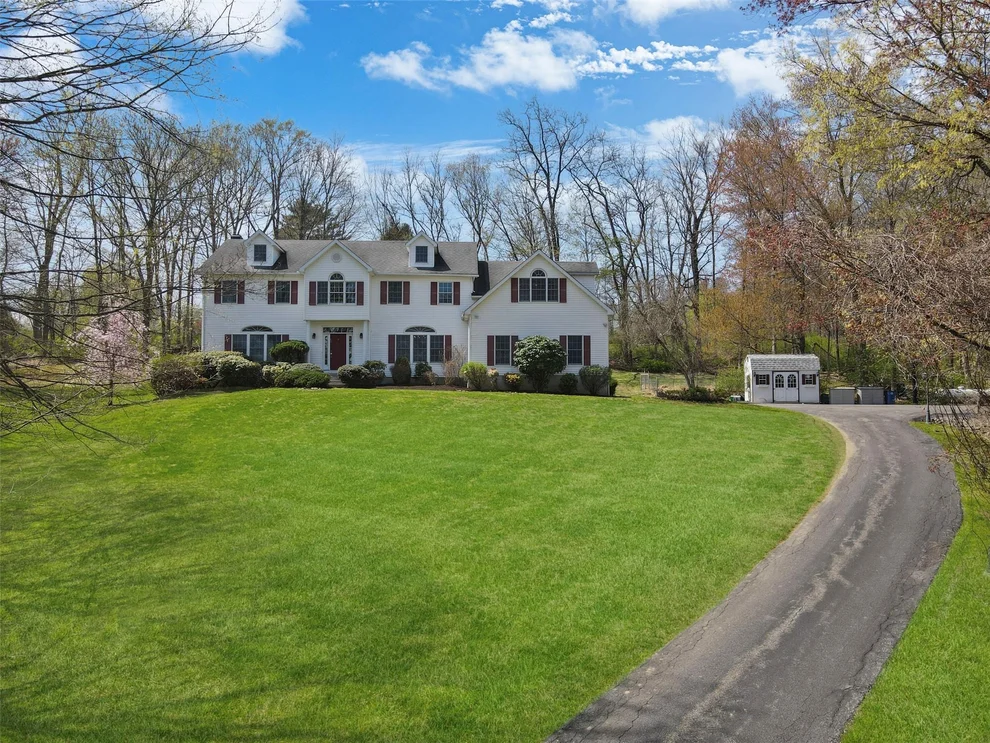 Unit for sale at 36 Sunderland Lane, Somers, NY 10536