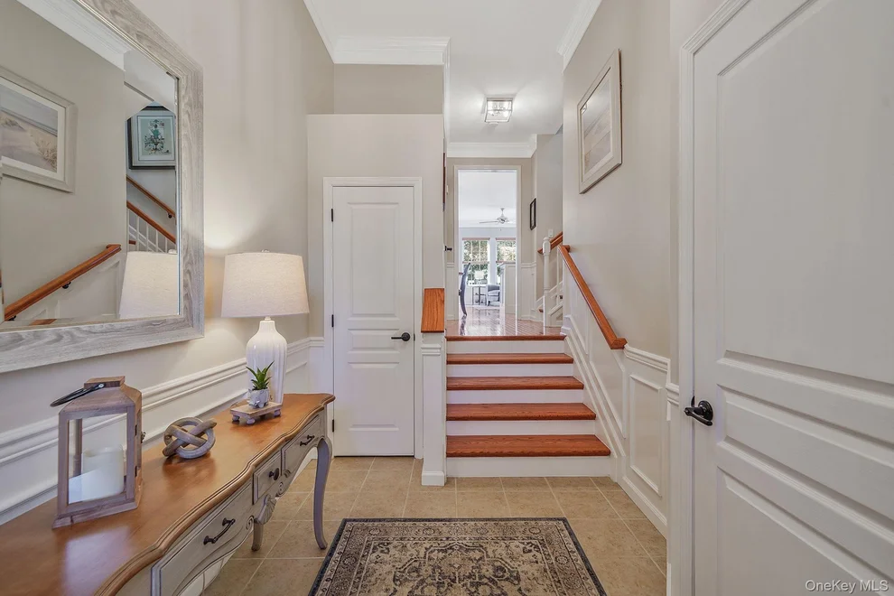 Unit for sale at 6 Sugar Pine Lane, Islip, NY 11706