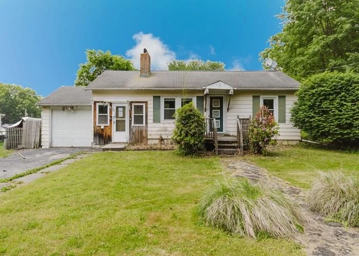 Unit for sale at 8 Gary Drive, Hyde Park, NY 12538