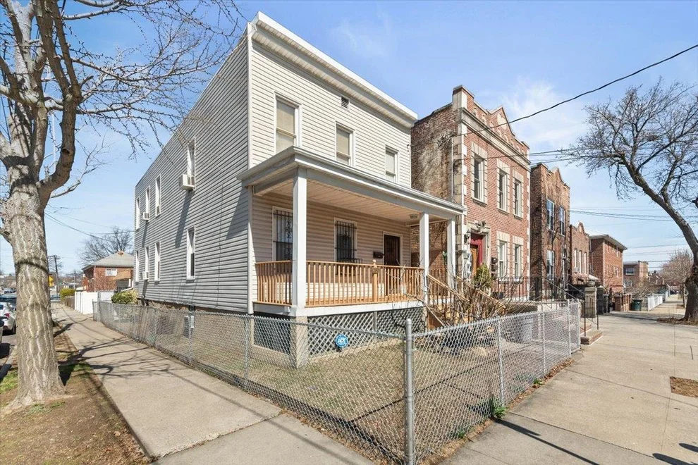 Unit for sale at 2901 Paine Street, New York, NY 10461
