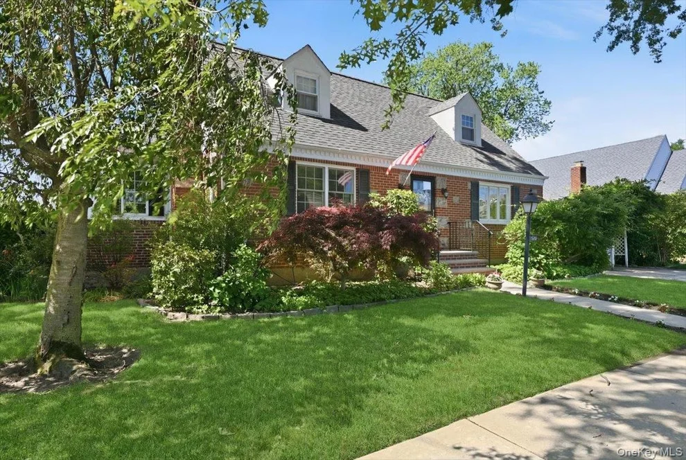 Unit for sale at 656 5th Avenue, Hempstead, NY 11040