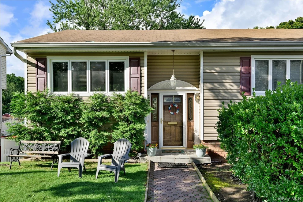 Unit for sale at 148 Newport Road, Yonkers, NY 10710