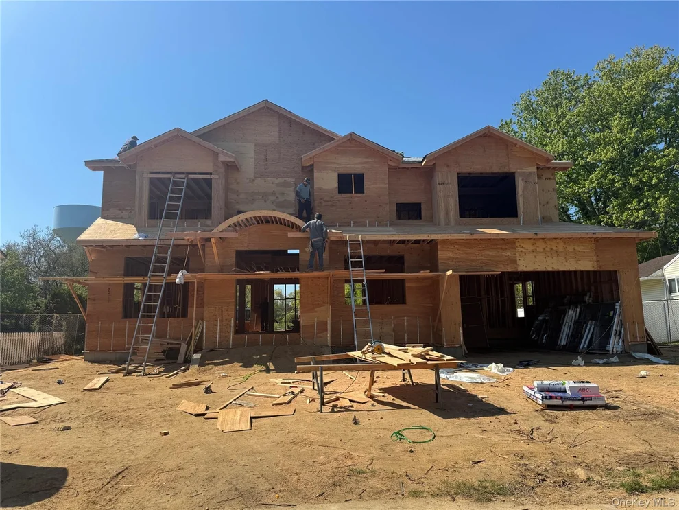 Unit for sale at 36 Sherman Drive, Oyster Bay, NY 11791