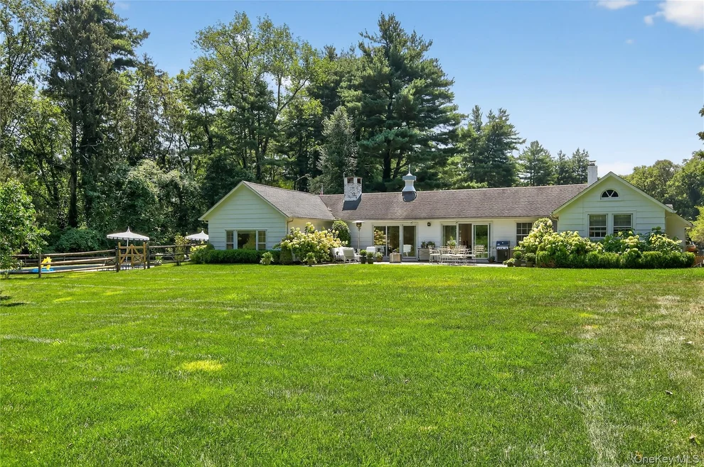 Unit for sale at 760 Chicken Valley Road, Oyster Bay, NY 11560