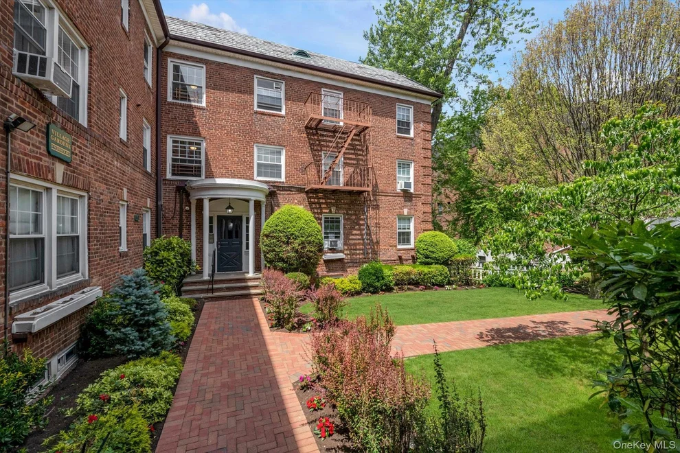 Unit for sale at 19 Schenck Avenue, North Hempstead, NY 11021