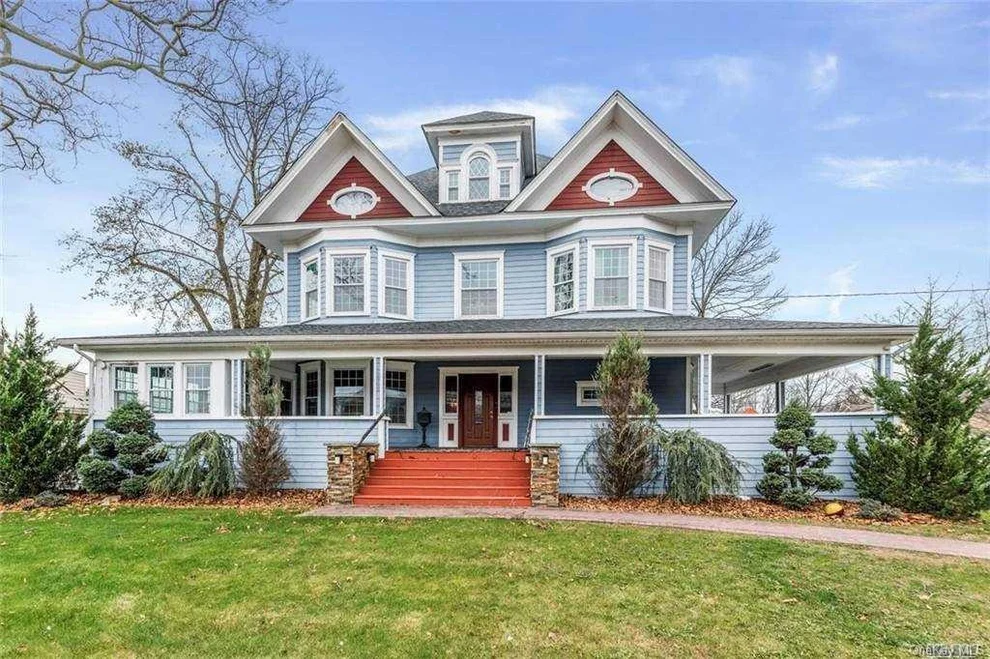 Unit for sale at 278 S Long Beach Avenue, Hempstead, NY 11520