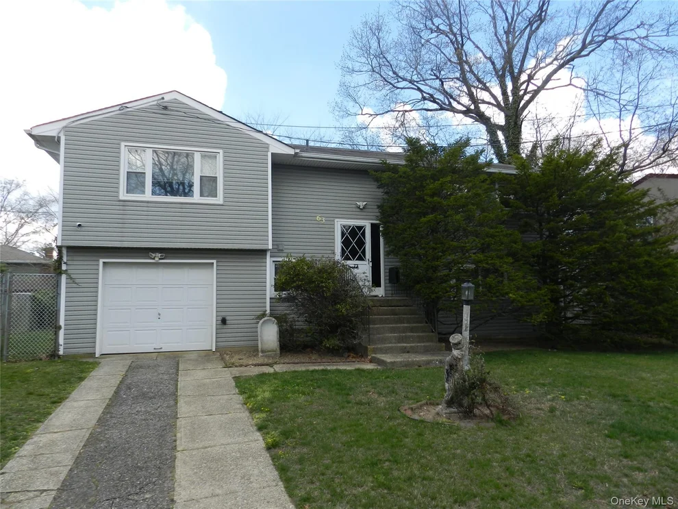 Unit for sale at 63 Monroe Avenue, Oyster Bay, NY 11758
