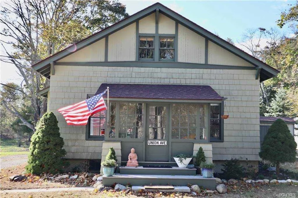 Unit for sale at 30 Union Avenue, Southampton, NY 11941