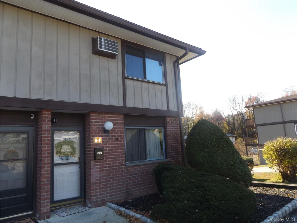 Unit for sale at 5 Millholland Drive, Fishkill, NY 12524