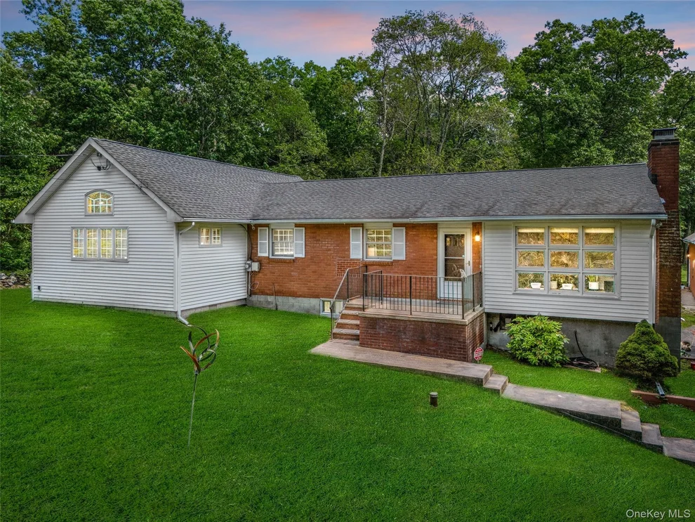 Unit for sale at 16 Sarvis Lane, Newburgh (Town), NY 12550