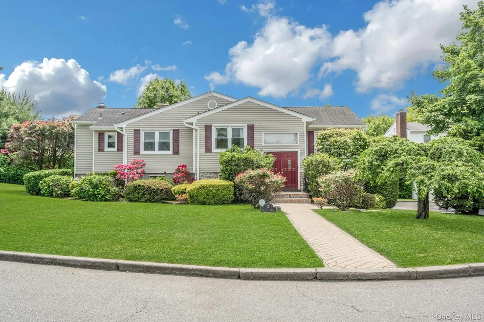 Unit for sale at 3 Brothers Circle, Eastchester, NY 10709