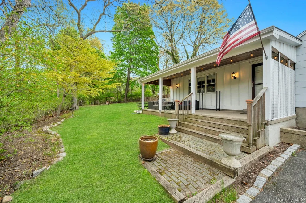 Unit for sale at 79 Brooksite Drive, Smithtown, NY 11787