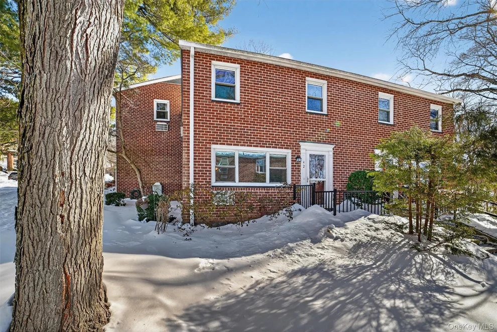 Unit for sale at 42 Charter Circle, Ossining, NY 10562