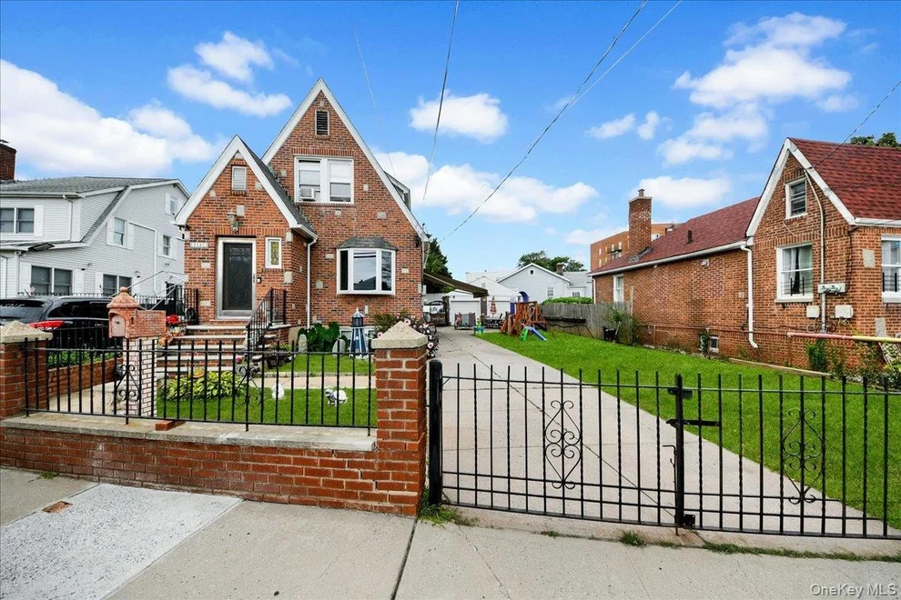 Unit for sale at 3161 Wissman Avenue, New York, NY 10465