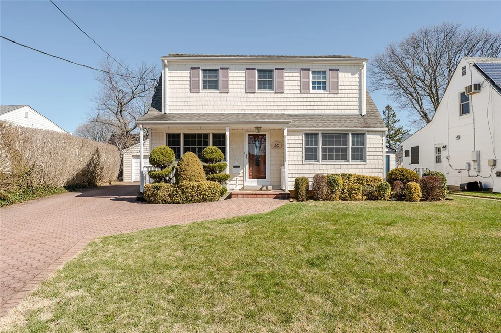 Unit for sale at 209 Forest Street, Hempstead, NY 11572