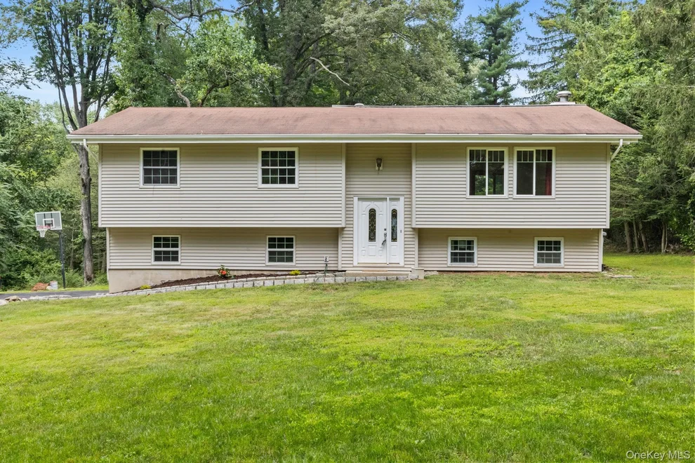Unit for sale at 424 Cording Lane, Yorktown, NY 10598