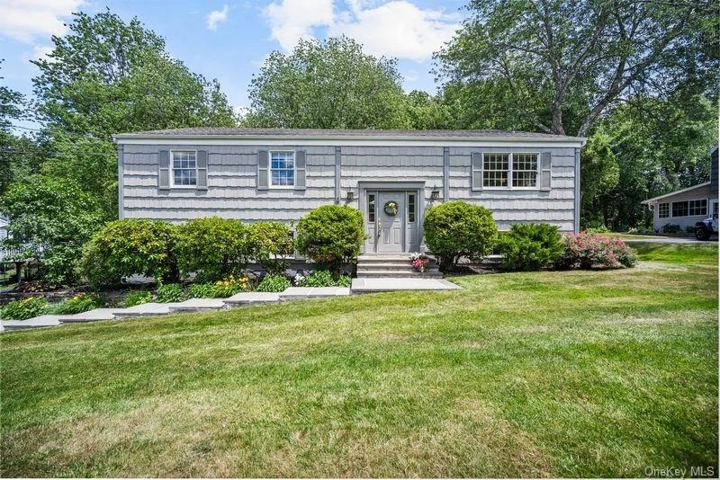 Unit for sale at 3282 Quinlan Street, Yorktown, NY 10598