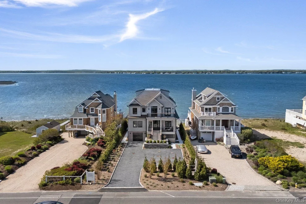 Unit for sale at 686 Dune Road, Southampton, NY 11978