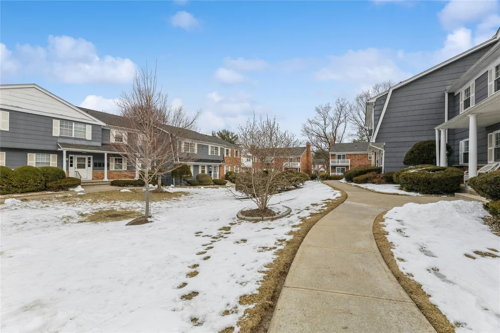 Unit for sale at 33 Doxbury Lane, Ramapo, NY 10901