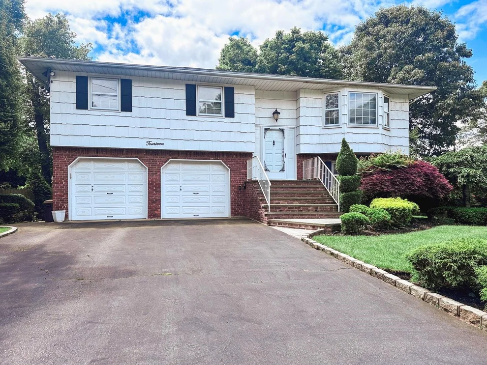 Unit for sale at 14 Scott Street, Huntington, NY 11746