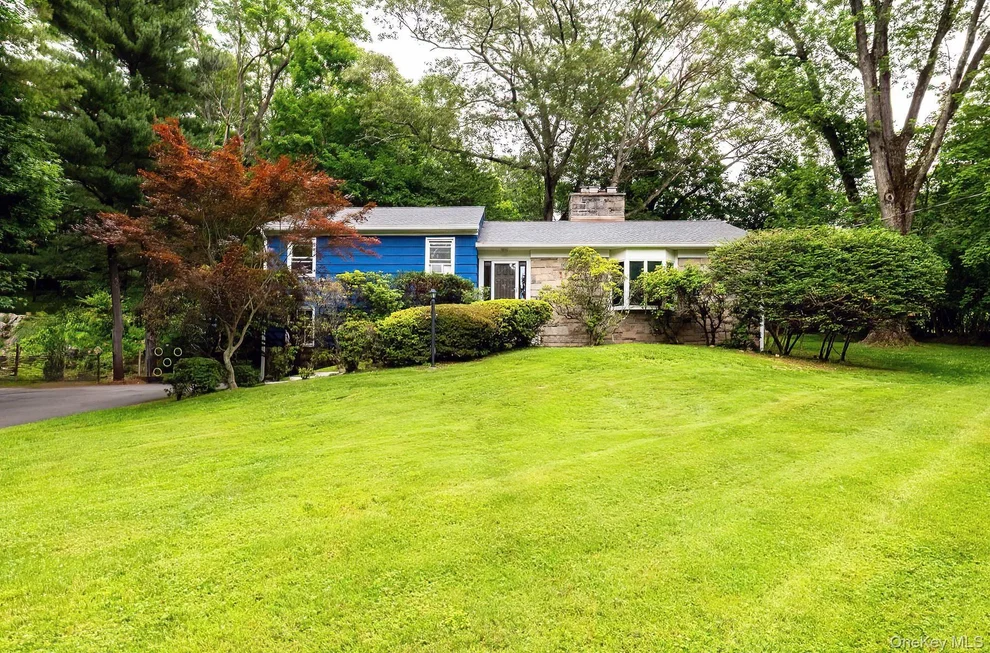 Unit for sale at 816 Hardscrabble Road, New Castle, NY 10514