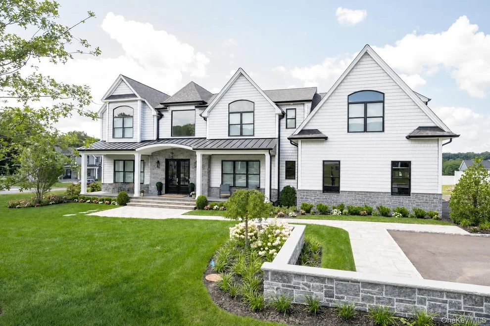 Unit for sale at 15 Wildwood Drive, Huntington, NY 11746