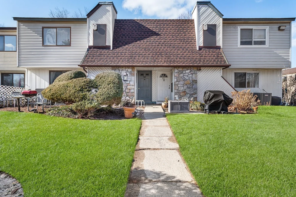 Unit for sale at 243 Pointe Circle North, Brookhaven, NY 11727