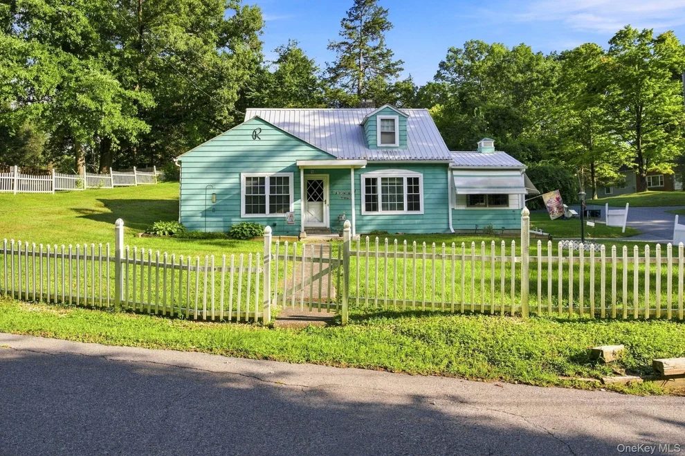 Unit for sale at 10 Birchwood Terrace, Hyde Park, NY 12601