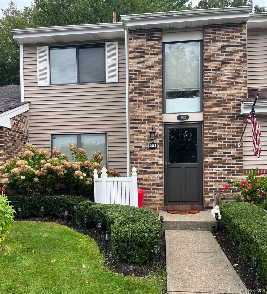 Unit for sale at 203 Pond View Lane, Smithtown, NY 11787