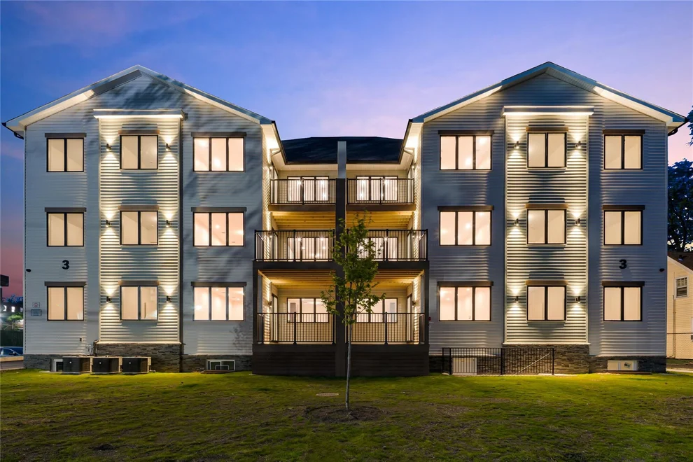 Unit for sale at 3 E Funston Avenue, Ramapo, NY 10977