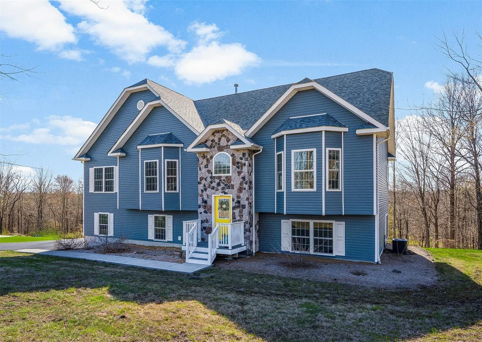 Unit for sale at 12 Hill Road, New Windsor, NY 10992