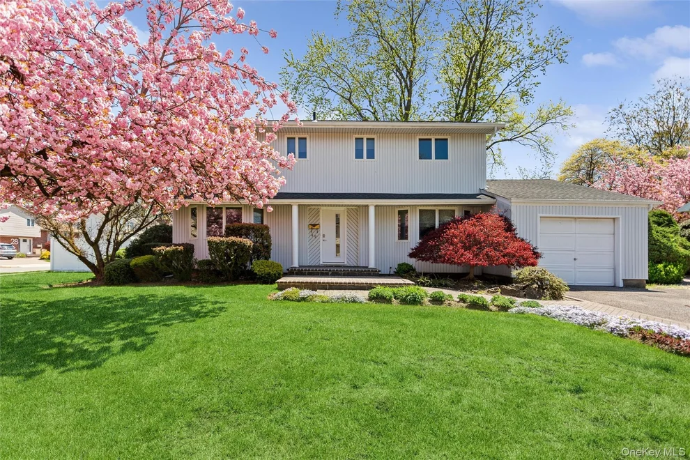 Unit for sale at 49 Saratoga Drive, Oyster Bay, NY 11753