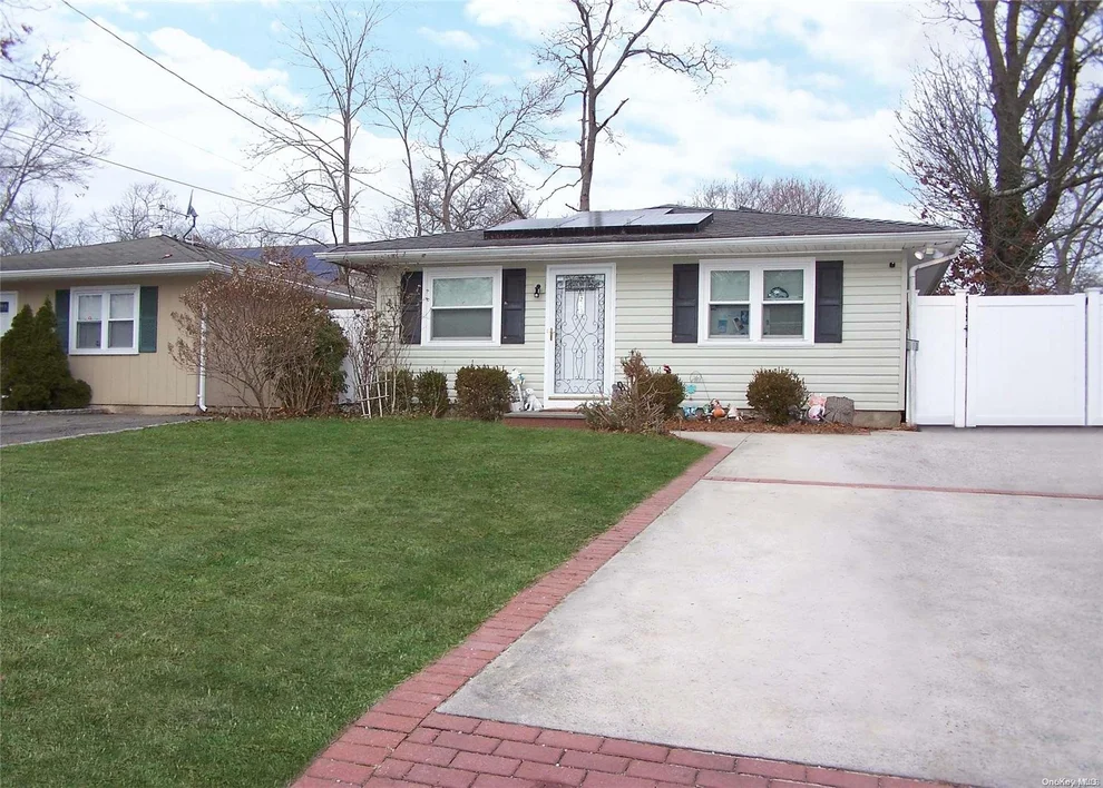 Unit for sale at 223 Hampton Avenue, Brookhaven, NY 11950