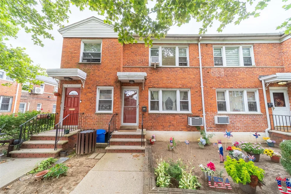 Unit for sale at 68-18 140th Street, New York, NY 11367