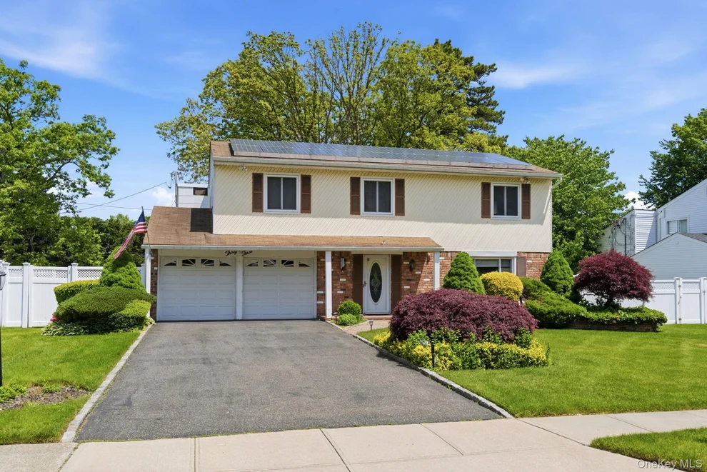 Unit for sale at 33 Roy Drive, Smithtown, NY 11767