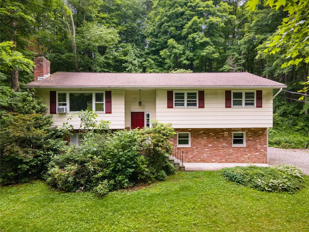 Unit for sale at 39 Knollwood Lane, Philipstown, NY 10516
