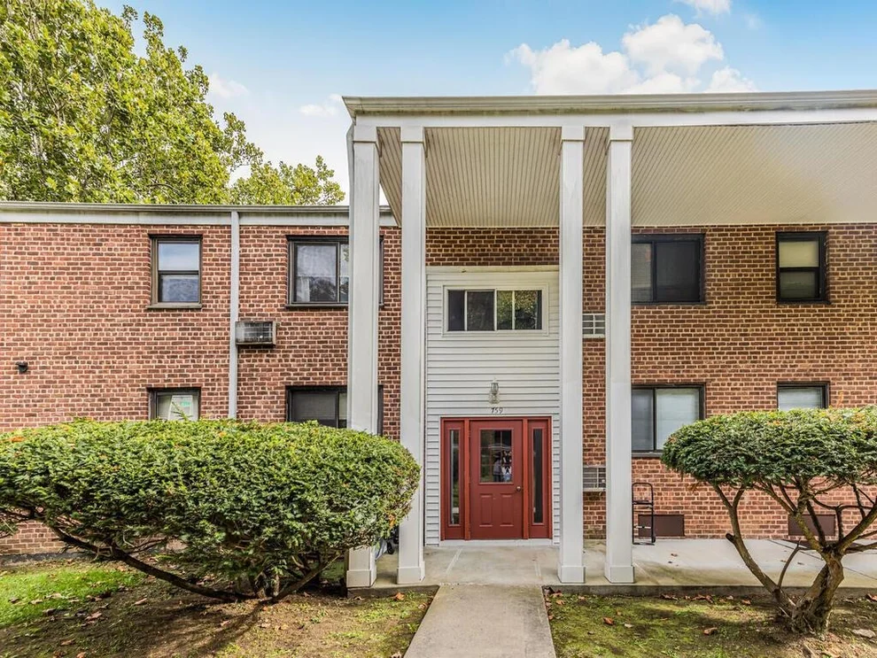 Unit for sale at 759 Hillside Avenue, Greenburgh, NY 10603