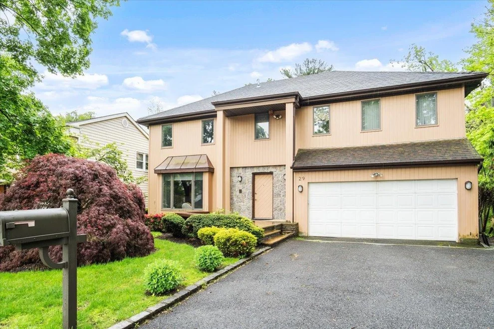 Unit for sale at 29 Sunset Road S, North Hempstead, NY 11507