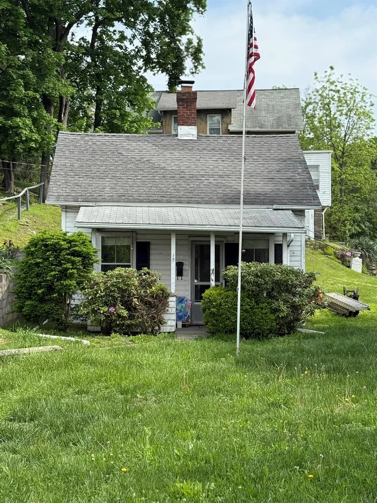 Unit for sale at 15 Springside Avenue, Poughkeepsie (Town), NY 12603