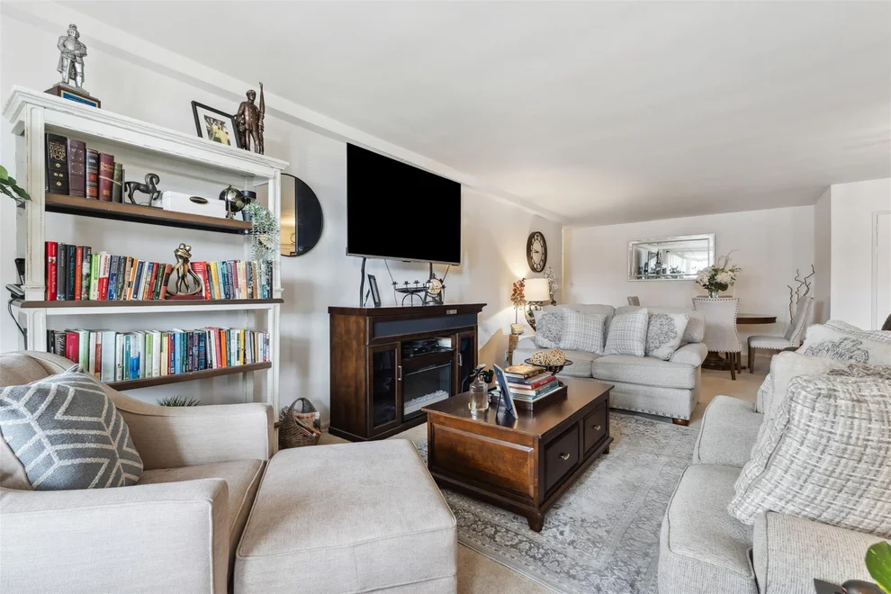Unit for sale at 60 Hempstead Avenue, Hempstead, NY 11563