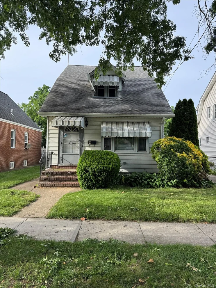 Unit for sale at 41 Stewart Street, Hempstead, NY 11001