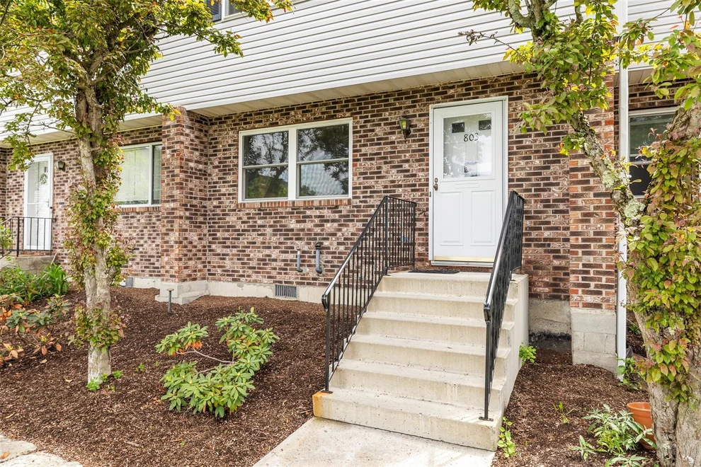Unit for sale at 803 Briarwood Court, New Paltz, NY 12561