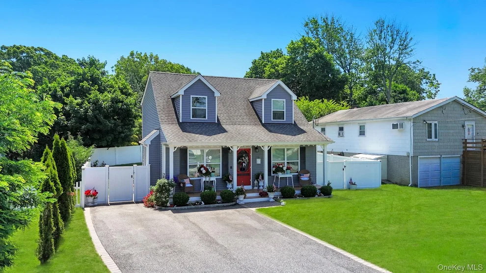 Unit for sale at 17 Walnut Road, Smithtown, NY 11754