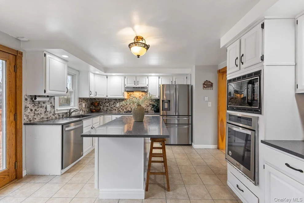 Unit for sale at 4 Stonewall Farm Road, Carmel, NY 10541