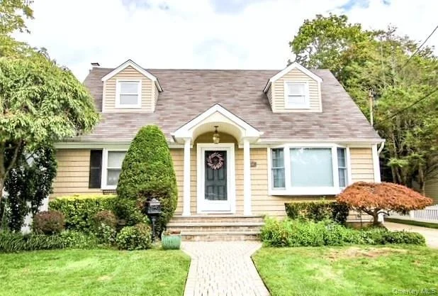 Unit for sale at 311 Maple Avenue, Hempstead, NY 11554